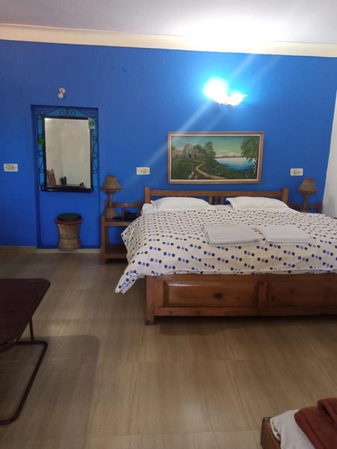 The Royal Mountain Hotel Ranikhet Exterior photo