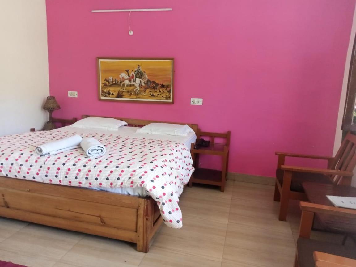 The Royal Mountain Hotel Ranikhet Exterior photo