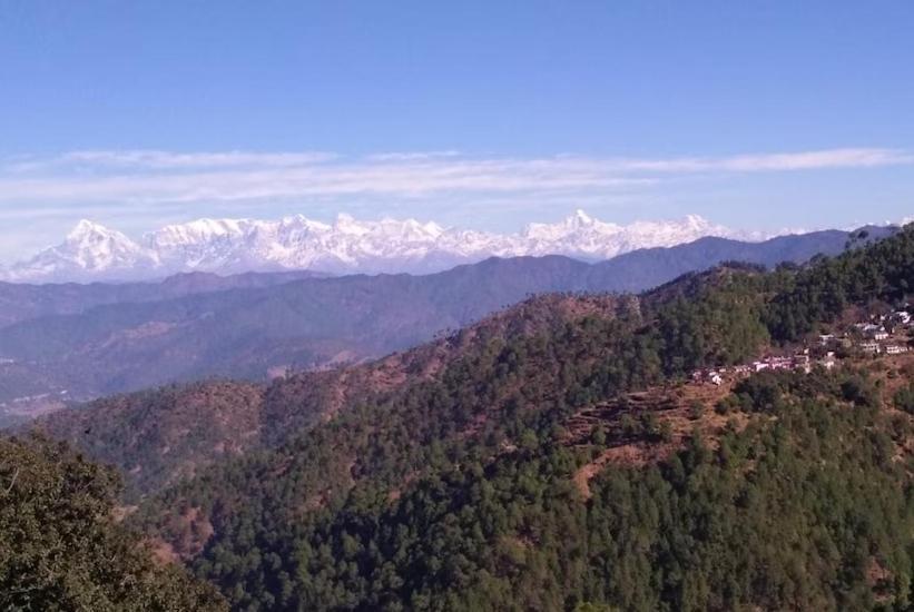 The Royal Mountain Hotel Ranikhet Exterior photo