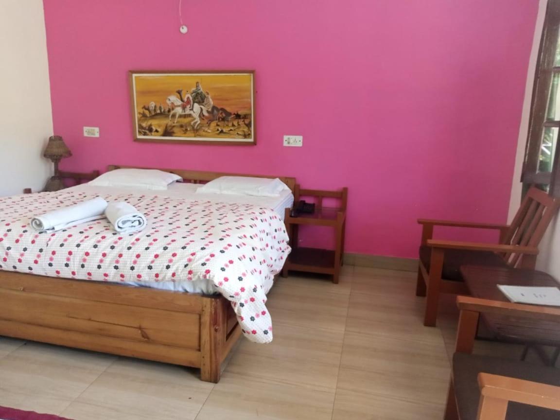 The Royal Mountain Hotel Ranikhet Exterior photo